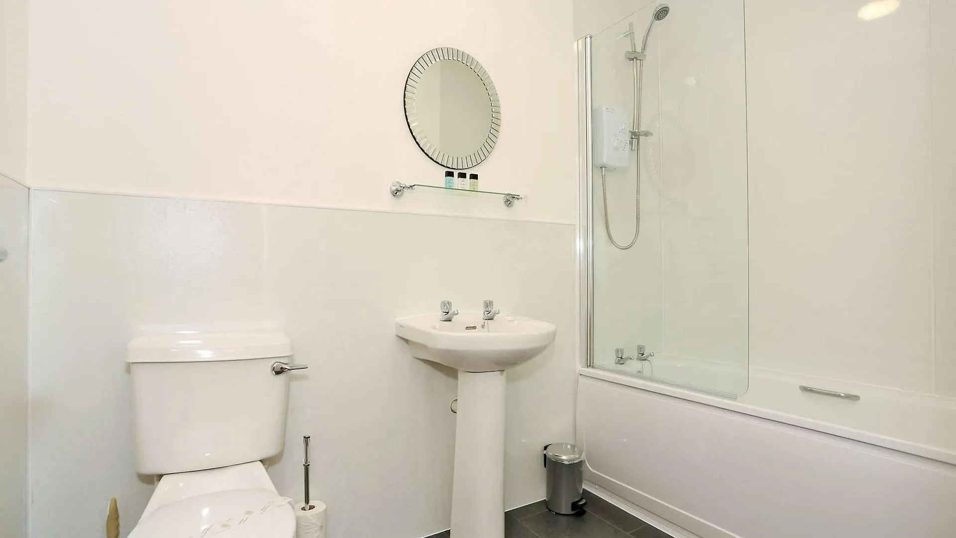 The Hansen Residence At The Galleria Aberdeen 0*,